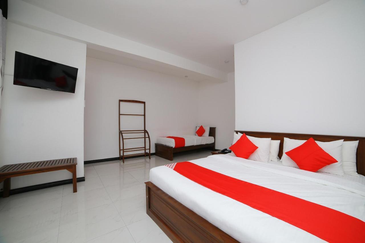 Oyo 278 Hotel Rivelka Kundasale Номер фото